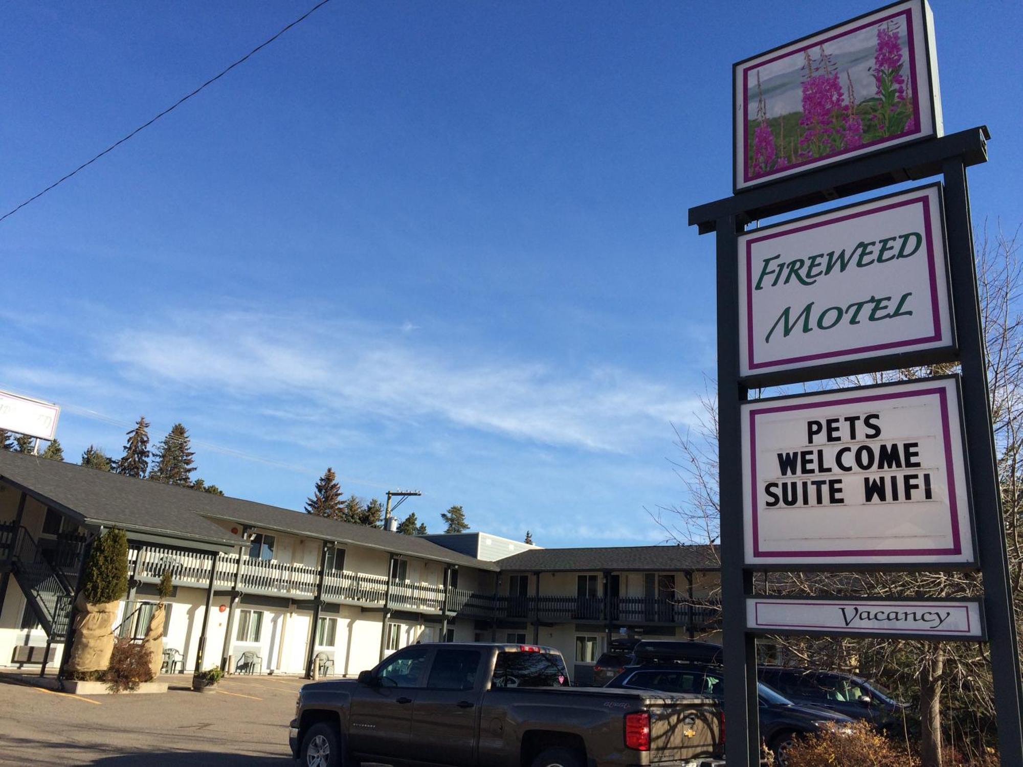 Fireweed Motel Smithers Eksteriør bilde