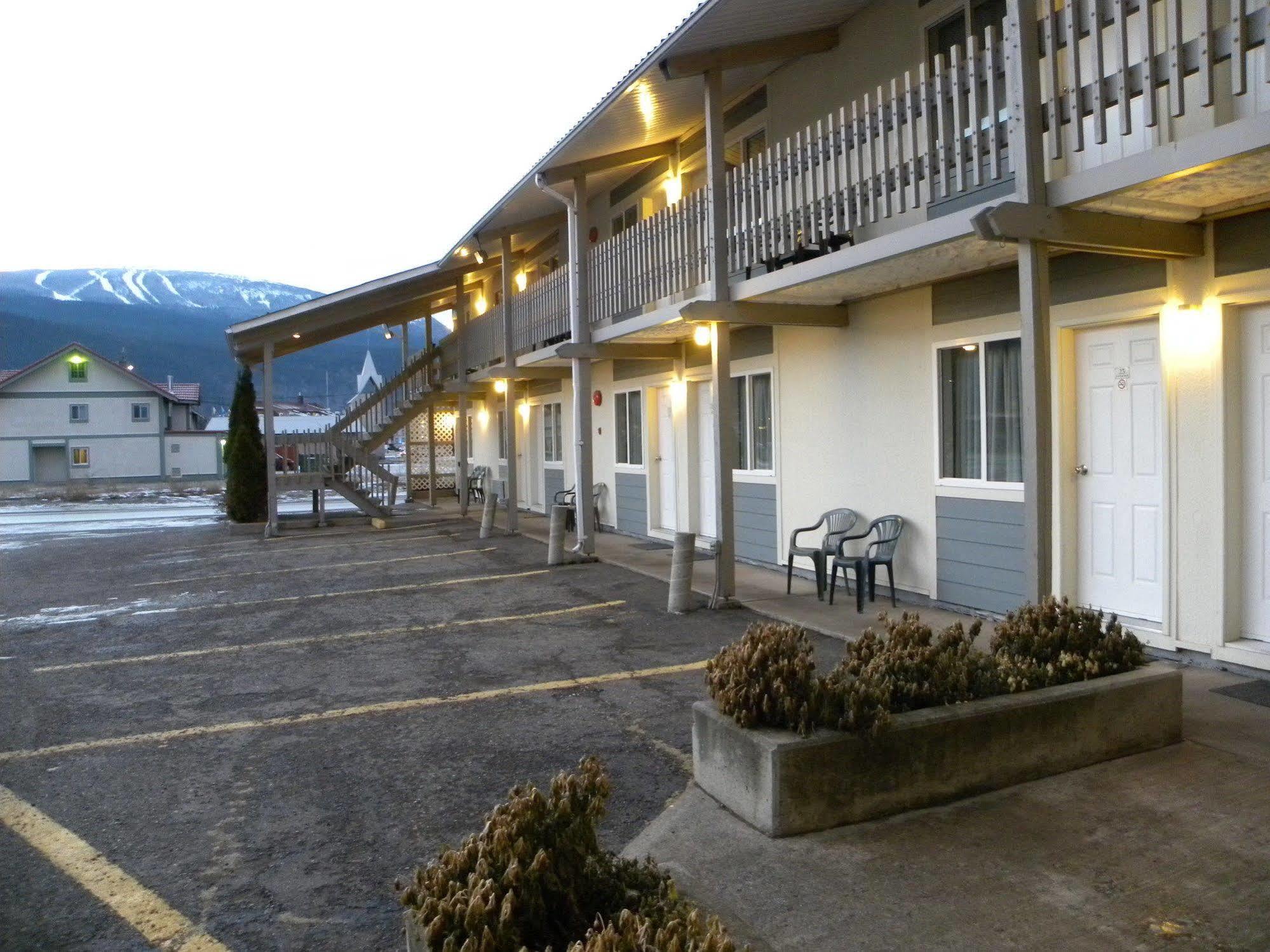Fireweed Motel Smithers Eksteriør bilde